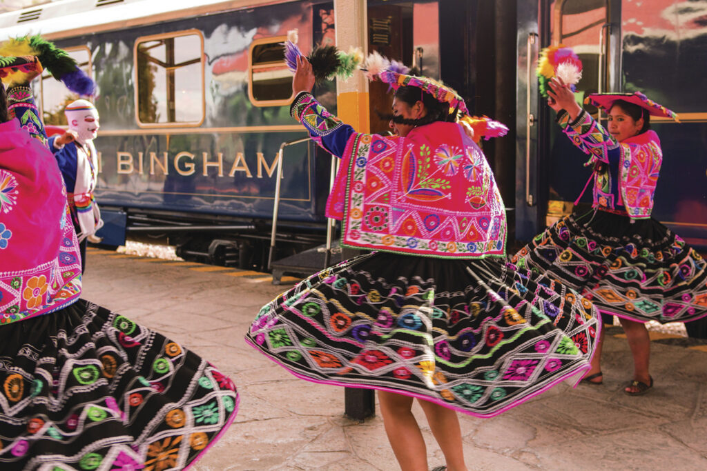 peru-active-adventure-train dance