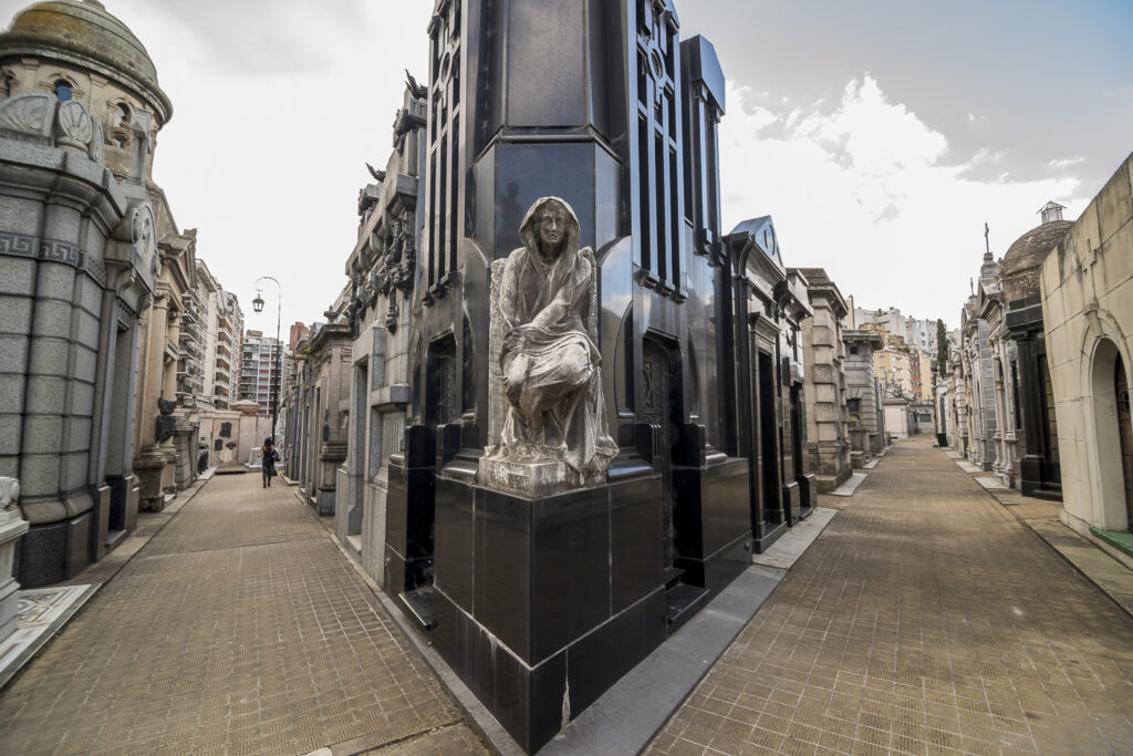 recoleta-cementery-buenos aires