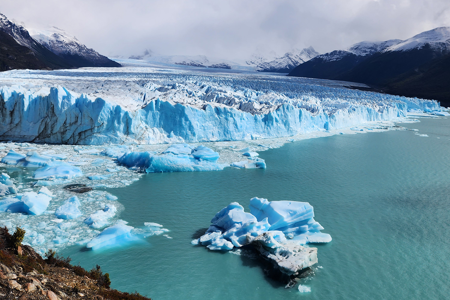 Best tours in El Calafate: Full Day tour to Perito Moreno Glacier and navigation along Argentino Lake